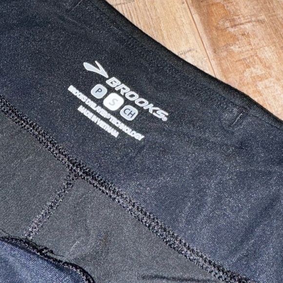 BROOKS Women’s Black Ankle Jogger Style Running Pants Reflective Size Small - Picture 4 of 7